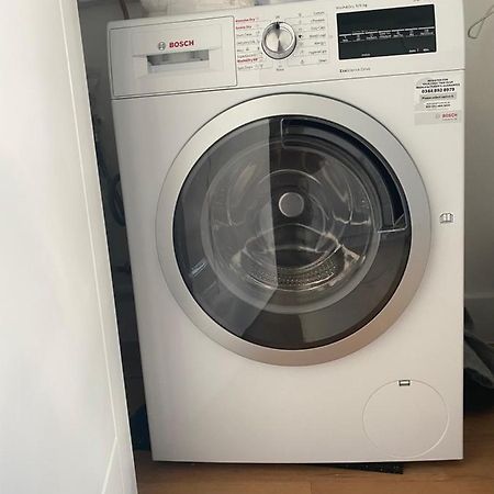 Morden 1 Bedroom City- Apt Central Stylish Living Croydon Extérieur photo